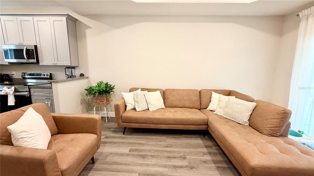 В аренду: $2,200 (3 спален, 2 ванн, 1830 Квадратных фут)