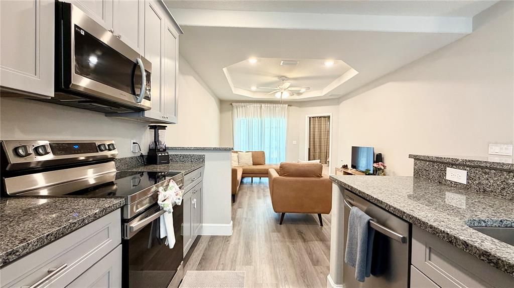 В аренду: $2,200 (3 спален, 2 ванн, 1830 Квадратных фут)