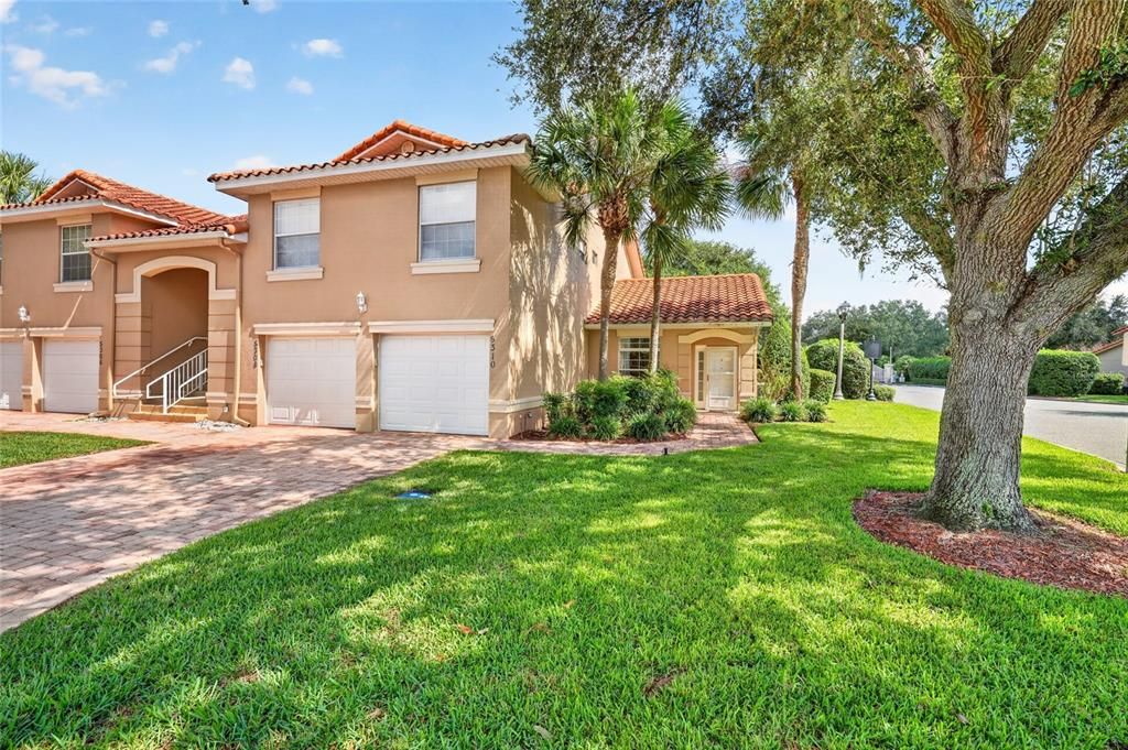 For Sale: $214,900 (2 beds, 2 baths, 1281 Square Feet)