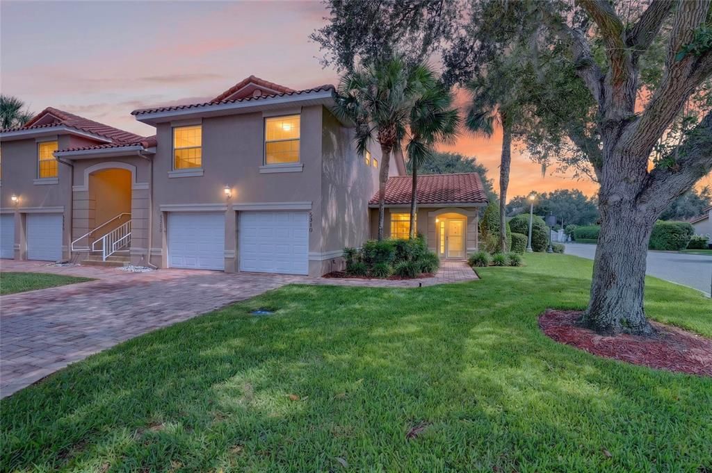 For Sale: $214,900 (2 beds, 2 baths, 1281 Square Feet)