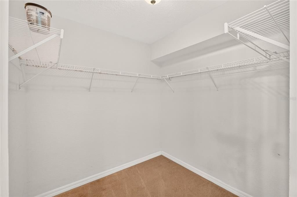 For Sale: $214,900 (2 beds, 2 baths, 1281 Square Feet)