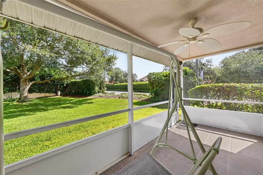 For Sale: $214,900 (2 beds, 2 baths, 1281 Square Feet)