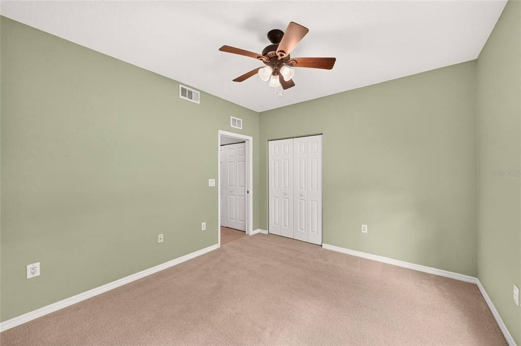 For Sale: $214,900 (2 beds, 2 baths, 1281 Square Feet)