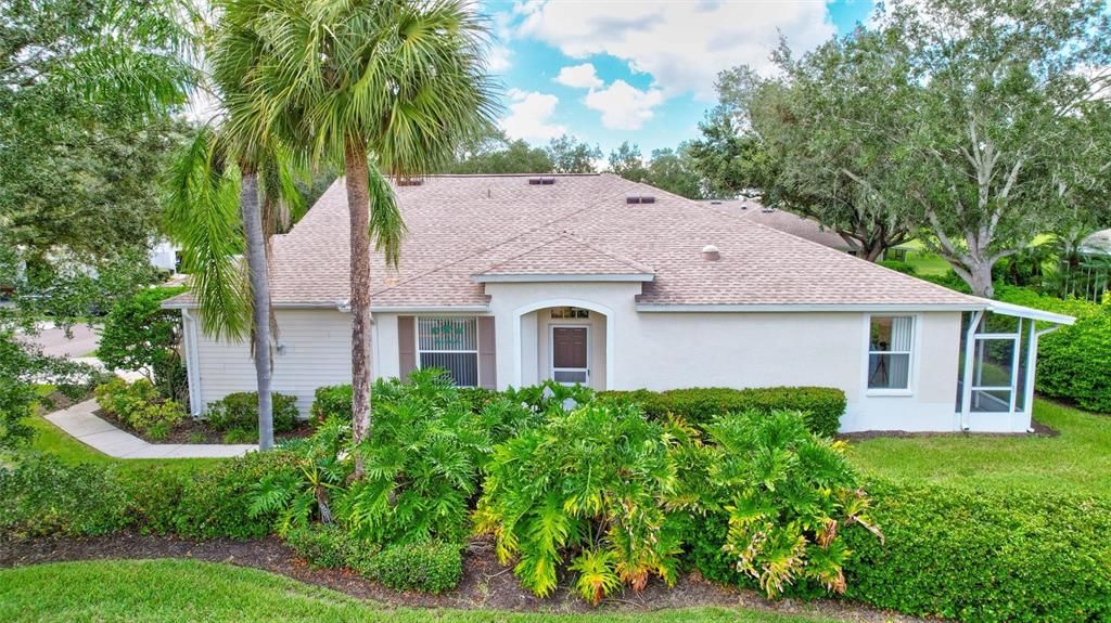For Sale: $219,900 (2 beds, 2 baths, 1444 Square Feet)