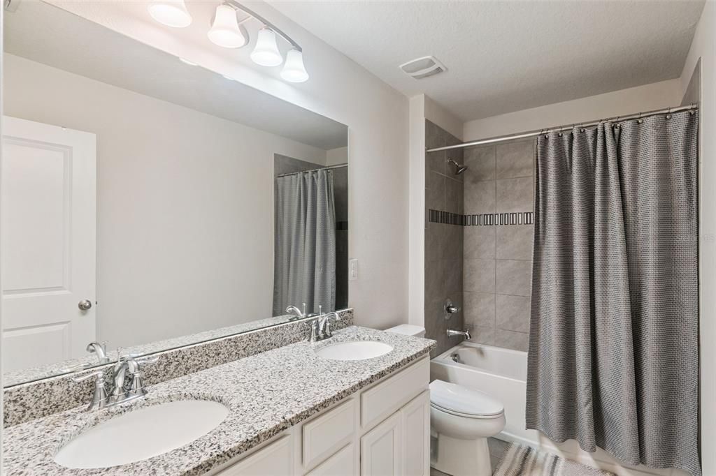 For Sale: $449,900 (4 beds, 3 baths, 2610 Square Feet)