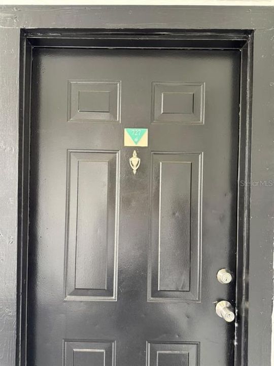 For Sale: $133,000 (1 beds, 1 baths, 530 Square Feet)