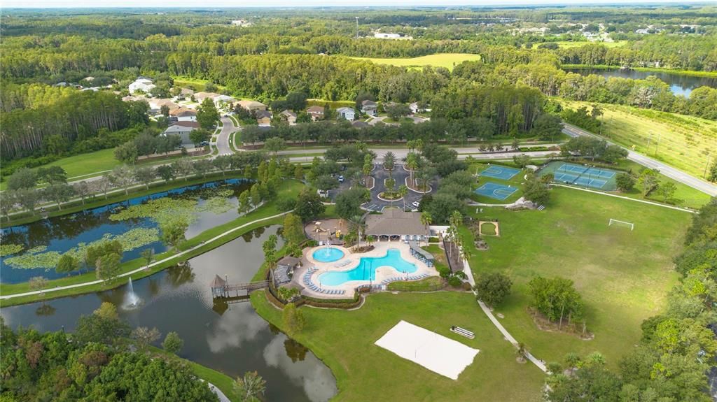 На продажу: $394,999 (4 спален, 2 ванн, 1872 Квадратных фут)