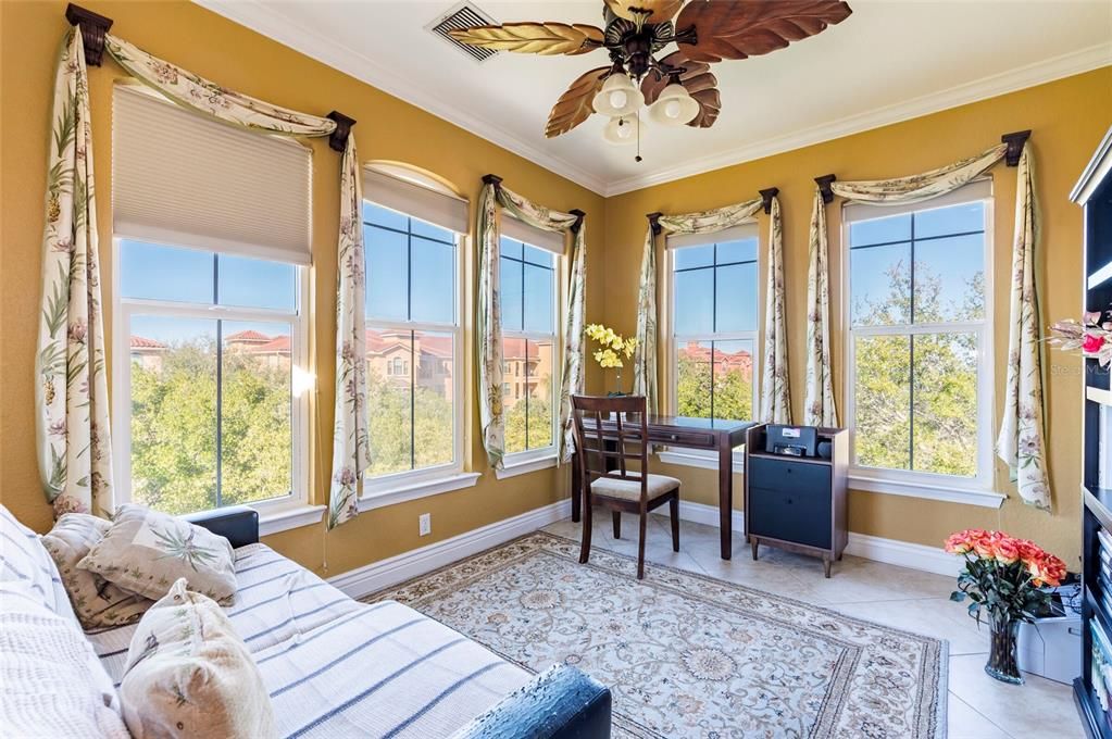 На продажу: $449,000 (4 спален, 2 ванн, 1870 Квадратных фут)