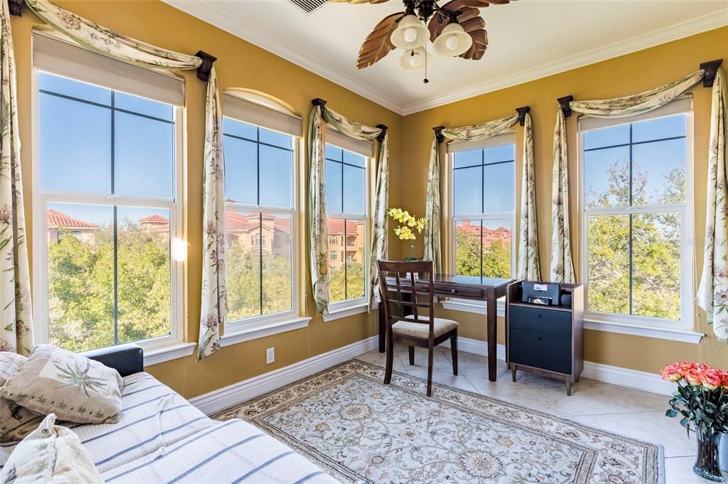 На продажу: $449,000 (4 спален, 2 ванн, 1870 Квадратных фут)