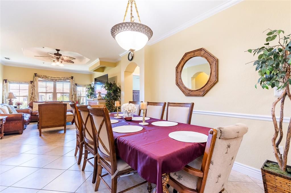 На продажу: $449,000 (4 спален, 2 ванн, 1870 Квадратных фут)