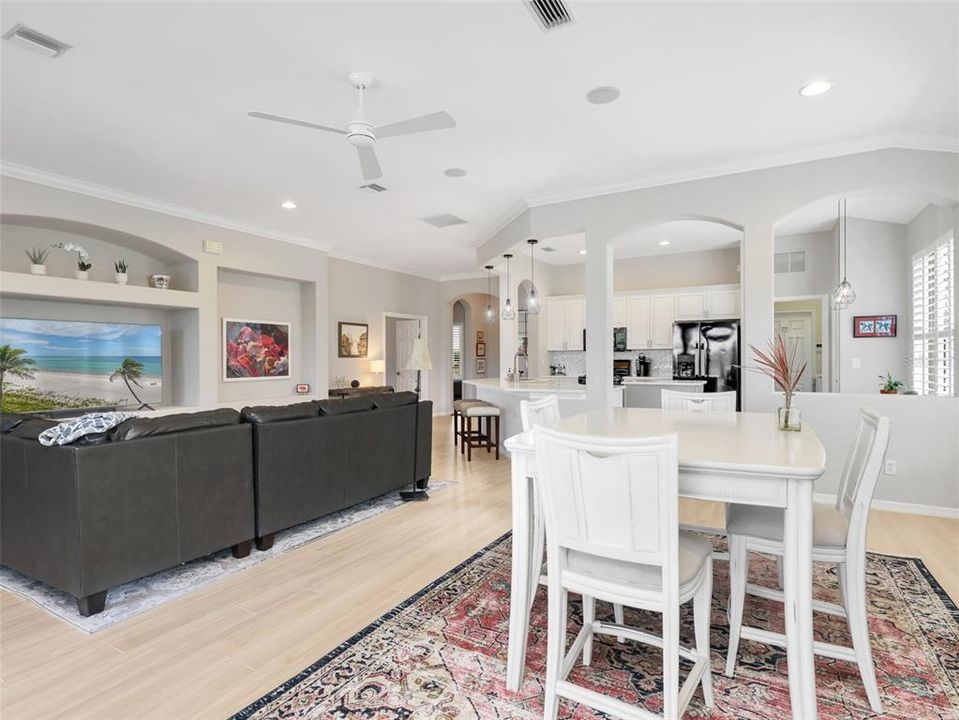 Active With Contract: $530,000 (3 beds, 2 baths, 1727 Square Feet)
