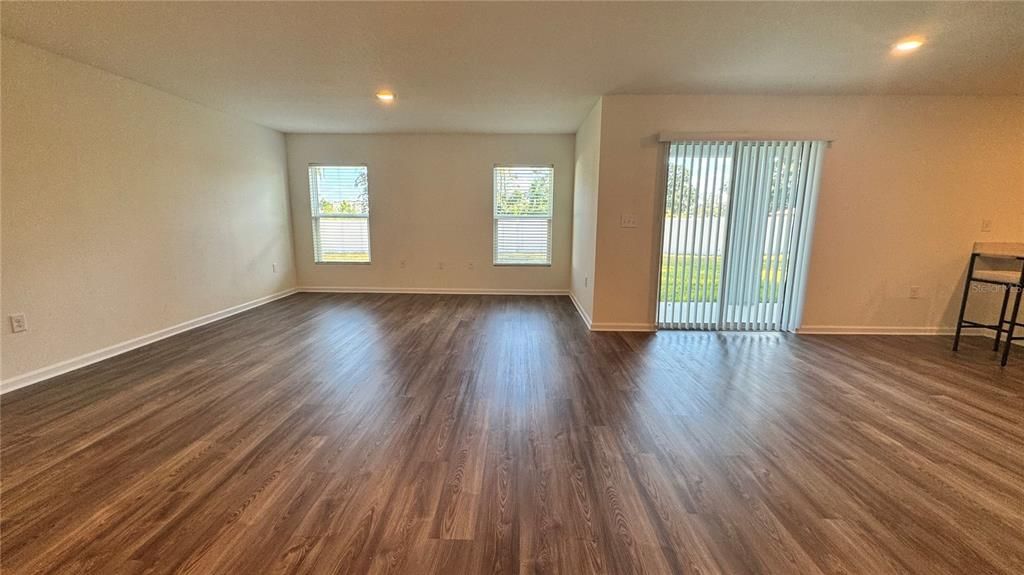For Rent: $2,500 (4 beds, 2 baths, 2067 Square Feet)