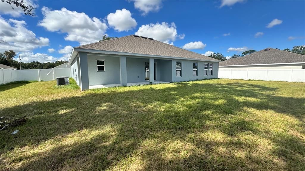 For Rent: $2,500 (4 beds, 2 baths, 2067 Square Feet)