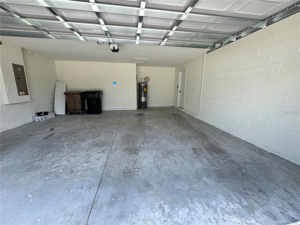 For Rent: $2,500 (4 beds, 2 baths, 2067 Square Feet)