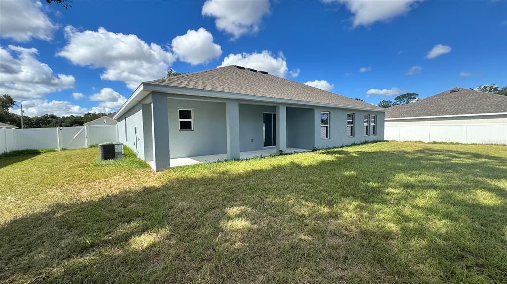 For Rent: $2,500 (4 beds, 2 baths, 2067 Square Feet)