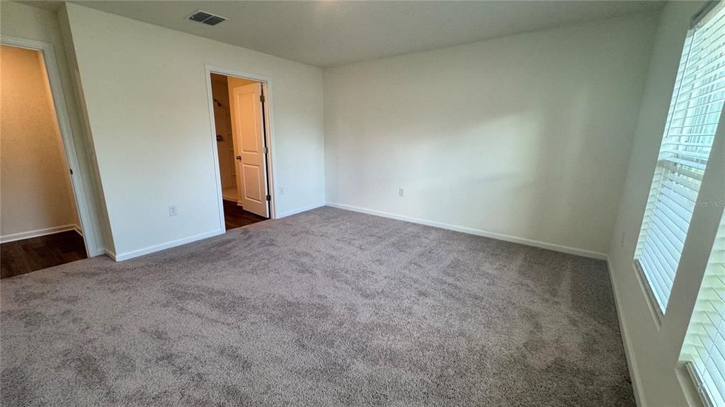 For Rent: $2,500 (4 beds, 2 baths, 2067 Square Feet)