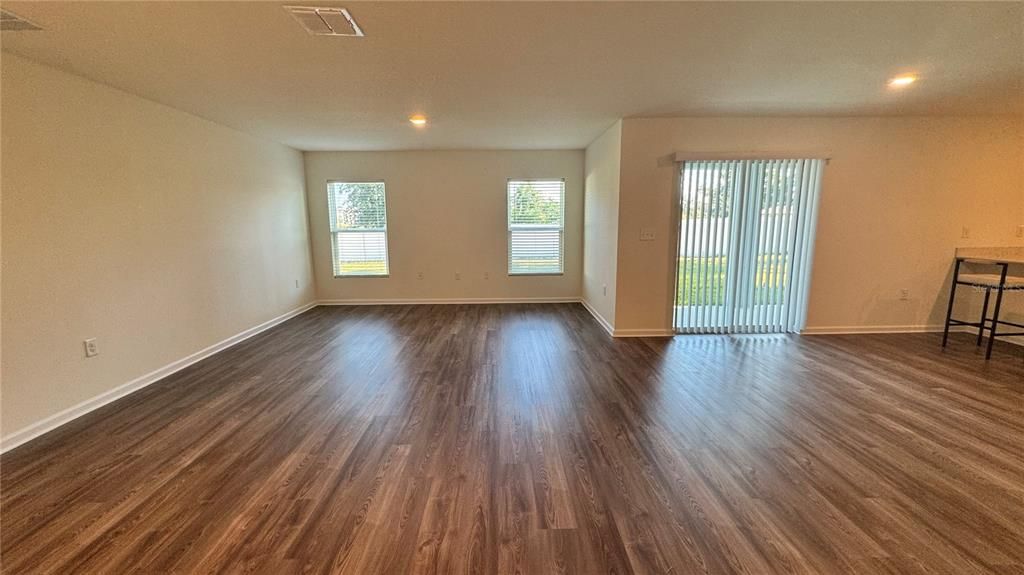 For Rent: $2,500 (4 beds, 2 baths, 2067 Square Feet)