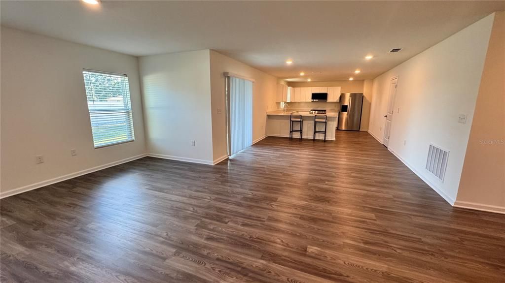 For Rent: $2,500 (4 beds, 2 baths, 2067 Square Feet)