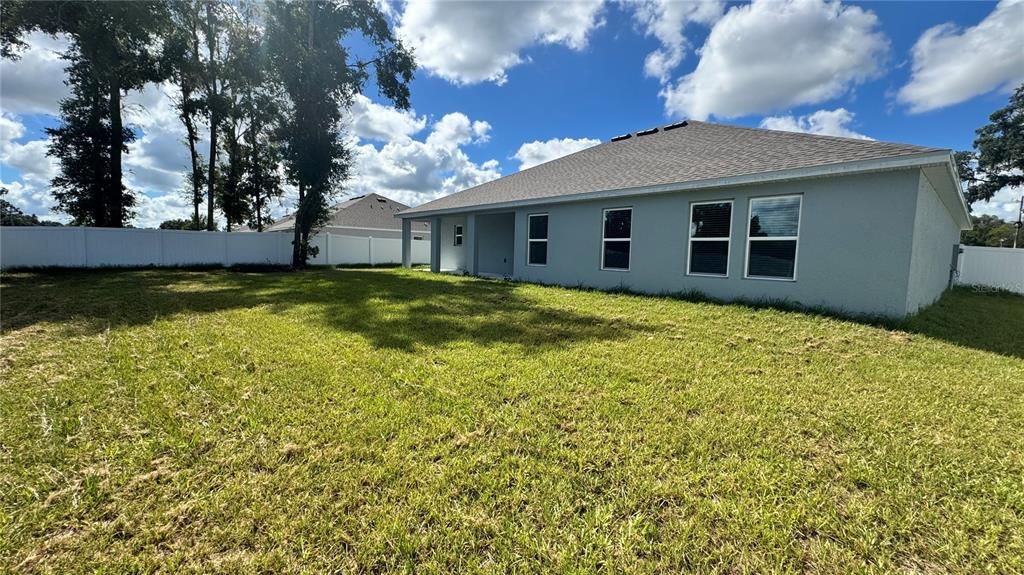For Rent: $2,500 (4 beds, 2 baths, 2067 Square Feet)