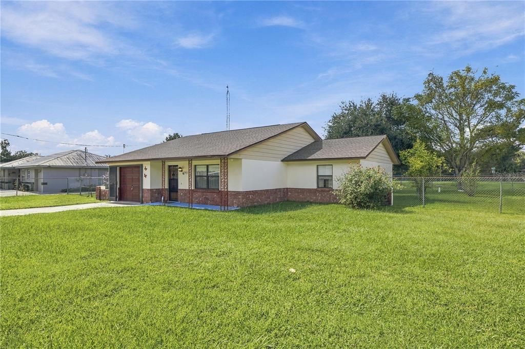 For Sale: $254,900 (3 beds, 2 baths, 1409 Square Feet)