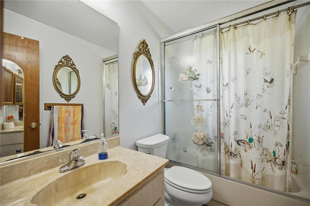 For Sale: $254,900 (3 beds, 2 baths, 1409 Square Feet)
