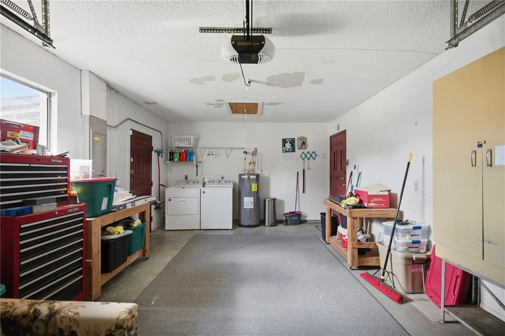 For Sale: $254,900 (3 beds, 2 baths, 1409 Square Feet)