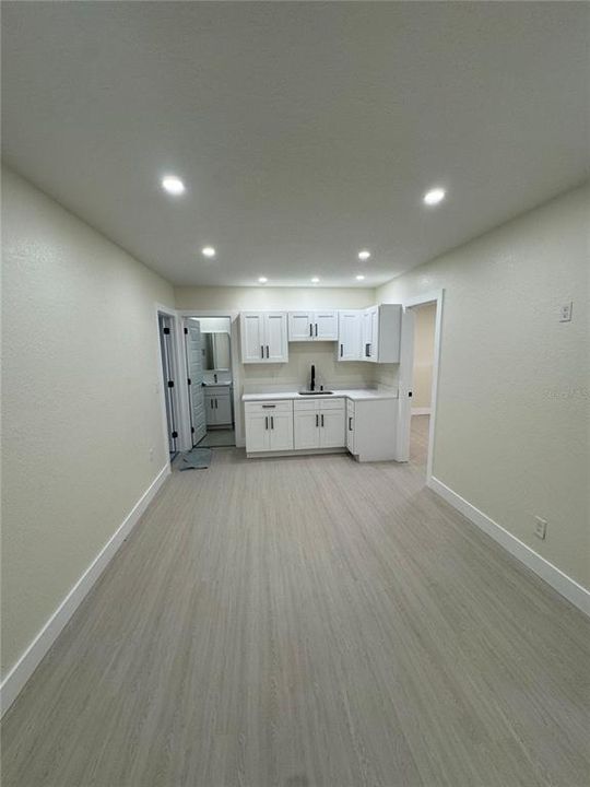 合同活跃: $479,900 (3 贝兹, 2 浴室, 2415 平方英尺)