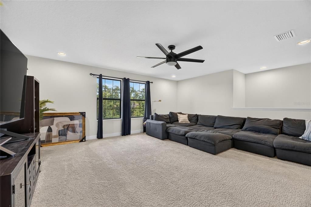 En Venta: $720,000 (5 camas, 4 baños, 3597 Pies cuadrados)