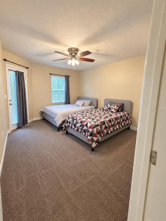 For Sale: $275,000 (3 beds, 3 baths, 2075 Square Feet)