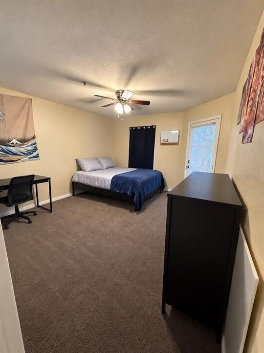 For Sale: $275,000 (3 beds, 3 baths, 2075 Square Feet)