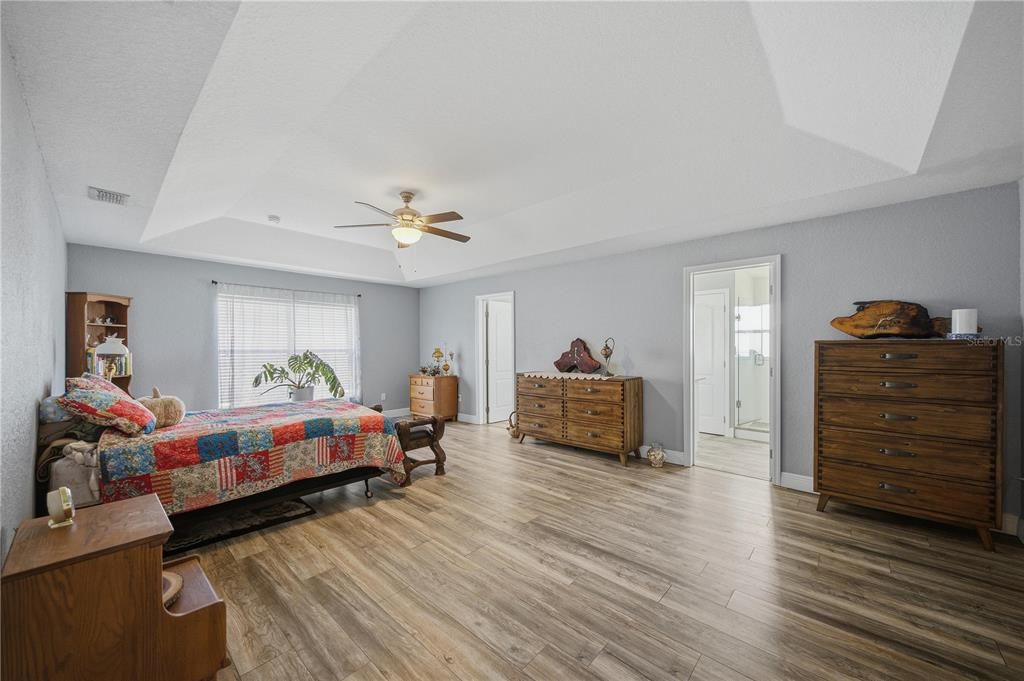 For Sale: $429,000 (4 beds, 3 baths, 3029 Square Feet)