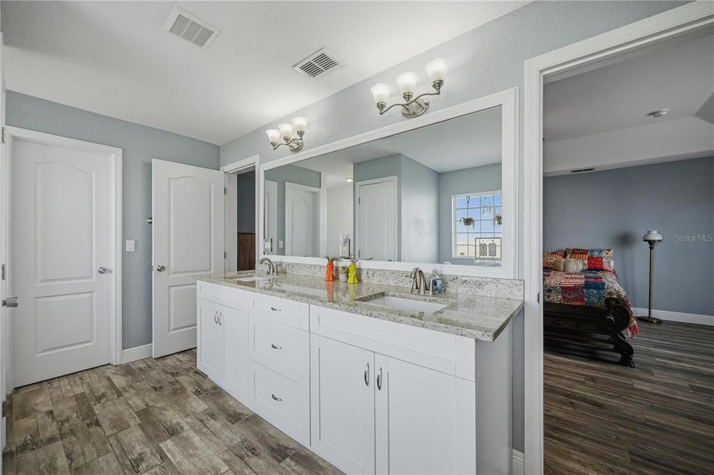 For Sale: $429,000 (4 beds, 3 baths, 3029 Square Feet)