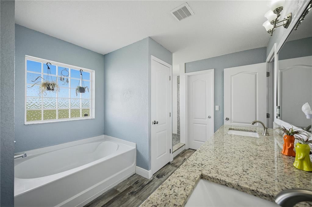 For Sale: $429,000 (4 beds, 3 baths, 3029 Square Feet)