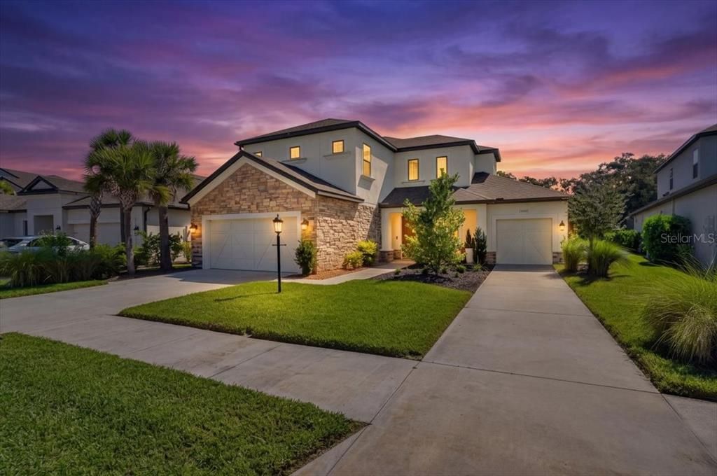 For Sale: $1,149,000 (5 beds, 4 baths, 3519 Square Feet)
