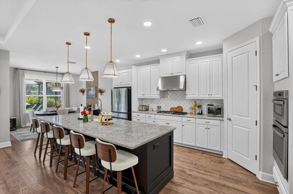 For Sale: $1,149,000 (5 beds, 4 baths, 3519 Square Feet)