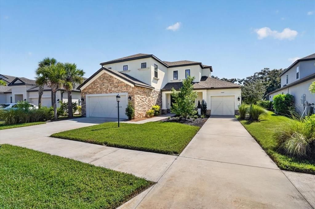 For Sale: $1,149,000 (5 beds, 4 baths, 3519 Square Feet)