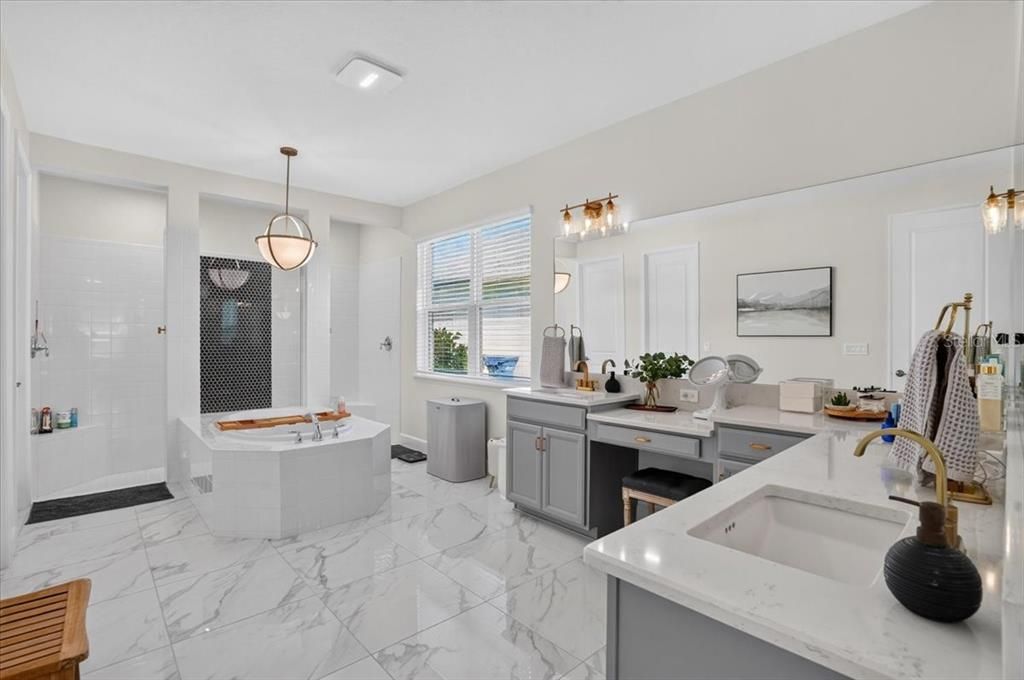 For Sale: $1,149,000 (5 beds, 4 baths, 3519 Square Feet)
