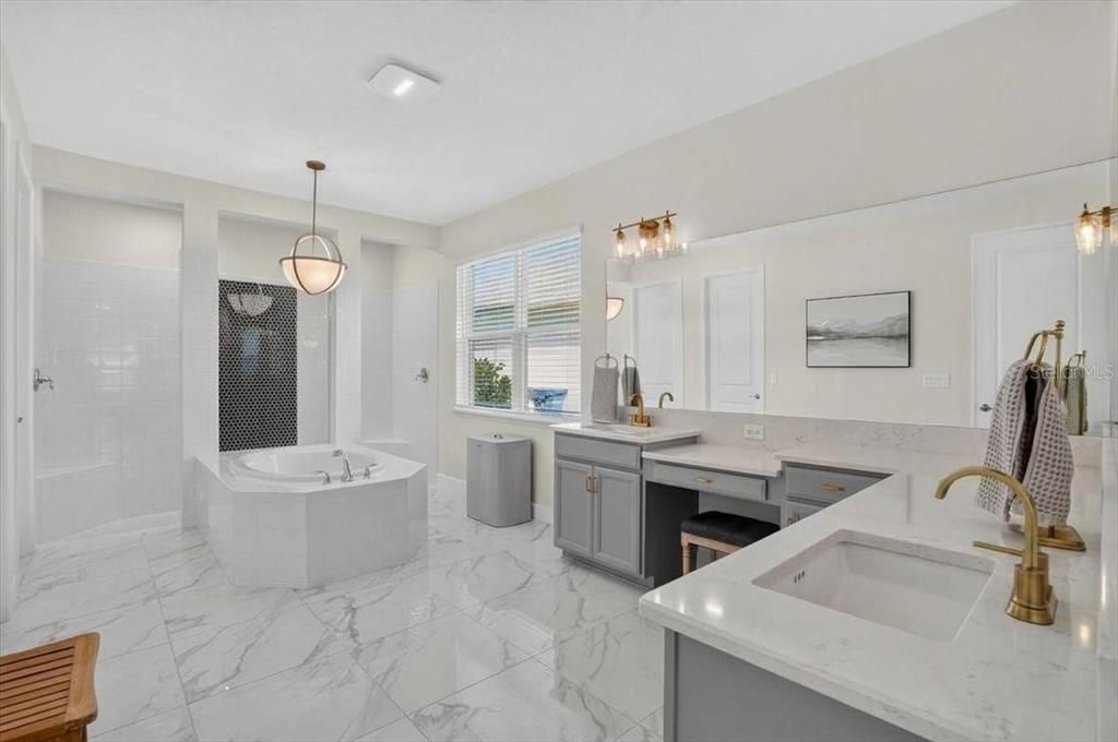 For Sale: $1,149,000 (5 beds, 4 baths, 3519 Square Feet)