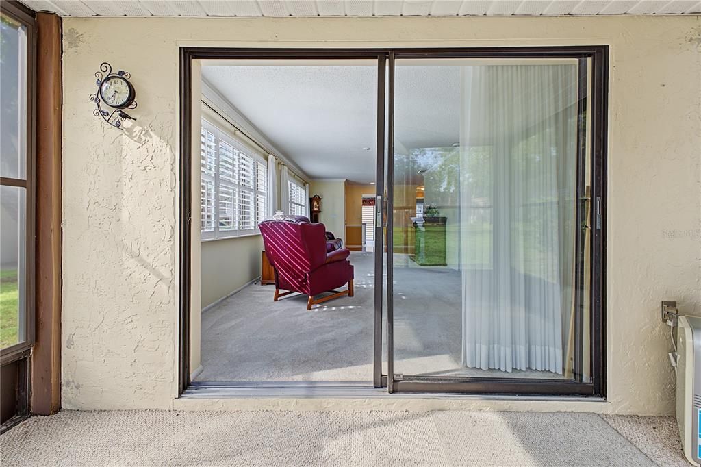 For Sale: $137,400 (2 beds, 2 baths, 1144 Square Feet)
