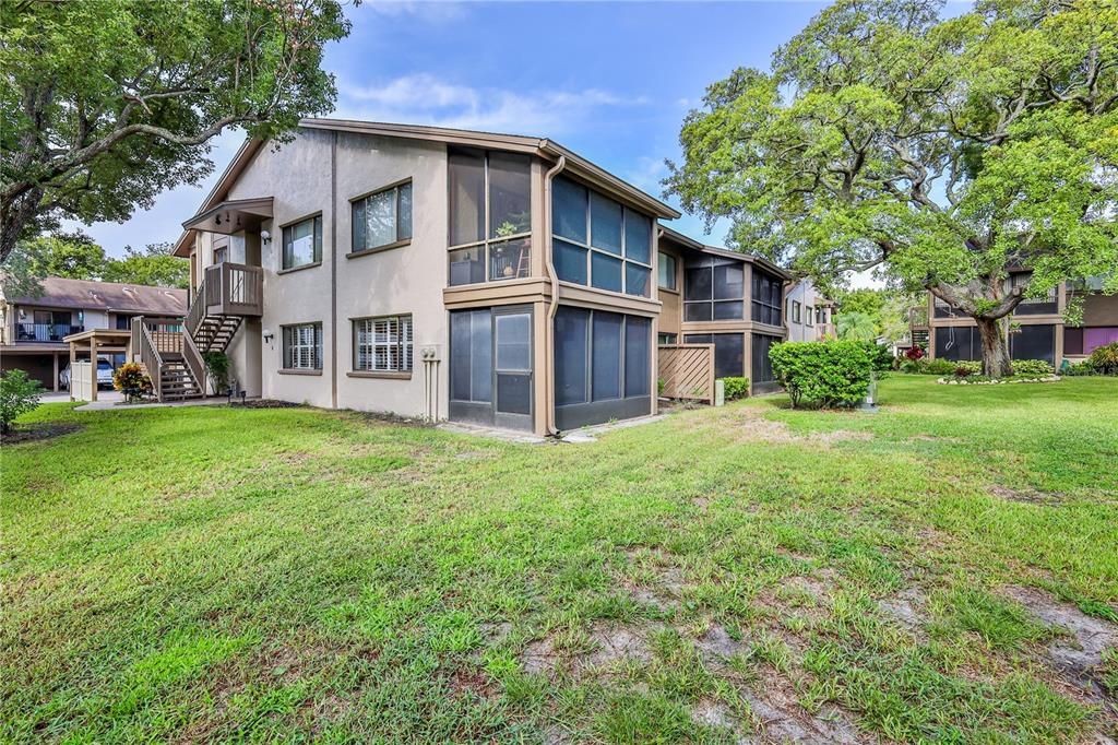 For Sale: $137,400 (2 beds, 2 baths, 1144 Square Feet)