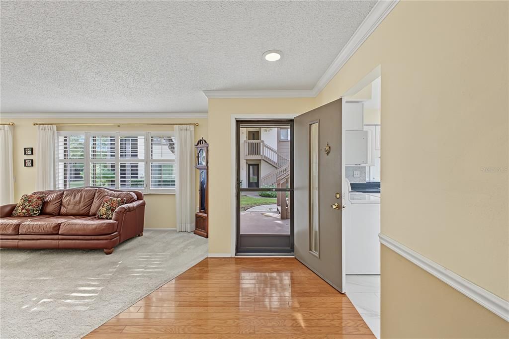 For Sale: $137,400 (2 beds, 2 baths, 1144 Square Feet)