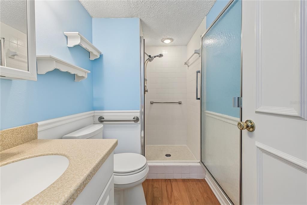 For Sale: $137,400 (2 beds, 2 baths, 1144 Square Feet)