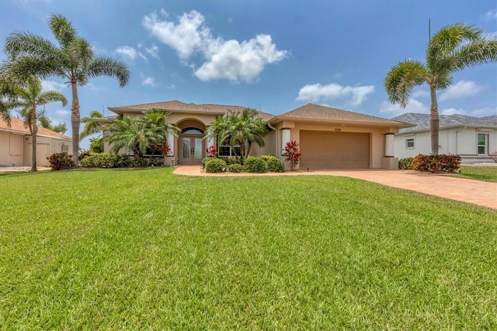 En Venta: $779,900 (3 camas, 2 baños, 2492 Pies cuadrados)