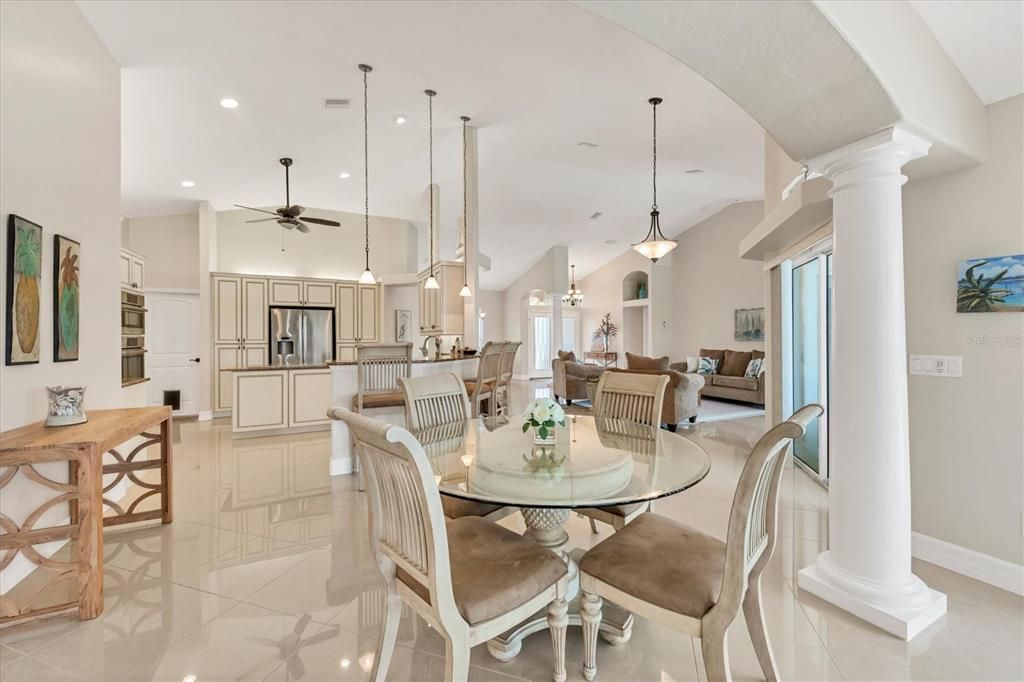 En Venta: $779,900 (3 camas, 2 baños, 2492 Pies cuadrados)