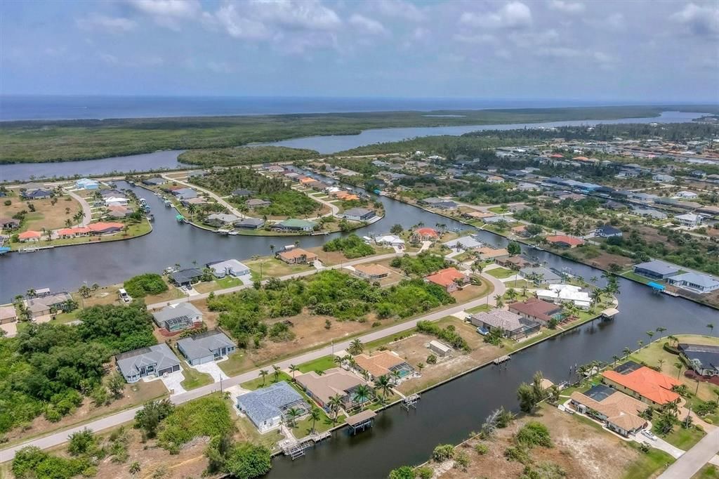 En Venta: $779,900 (3 camas, 2 baños, 2492 Pies cuadrados)