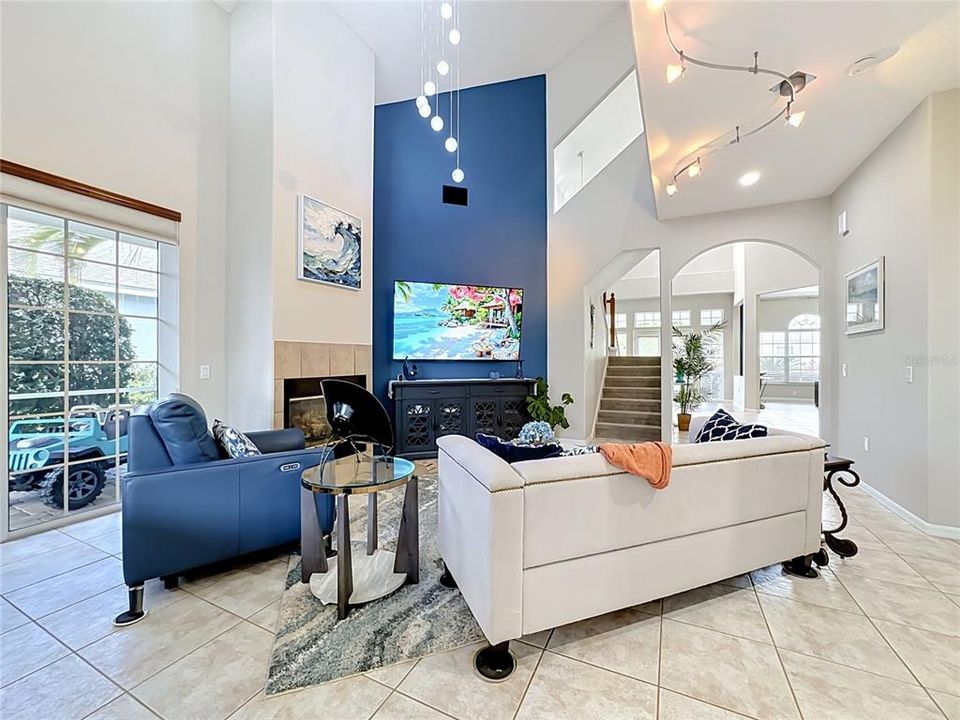 For Sale: $1,099,000 (3 beds, 2 baths, 2883 Square Feet)