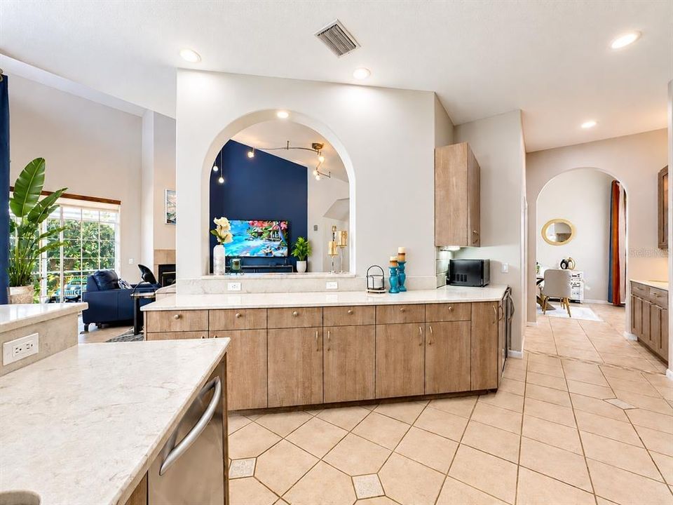 For Sale: $1,099,000 (3 beds, 2 baths, 2883 Square Feet)