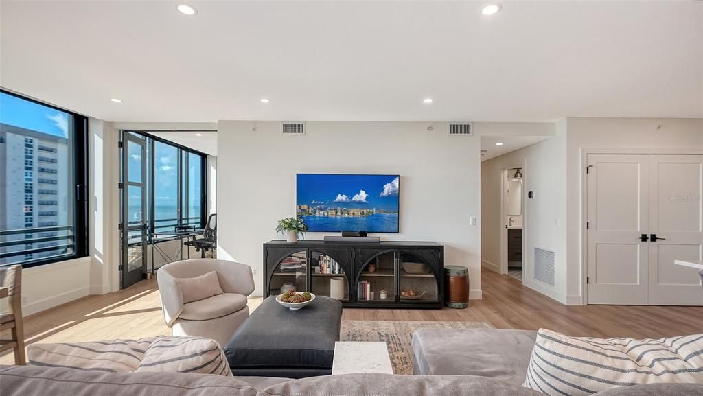 For Sale: $1,900,000 (3 beds, 3 baths, 1982 Square Feet)