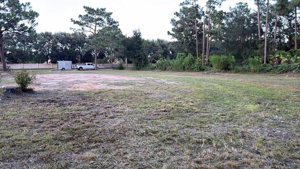 На продажу: $185,000 (1.20 acres)