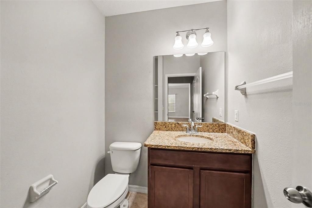 En Venta: $320,000 (5 camas, 2 baños, 2180 Pies cuadrados)